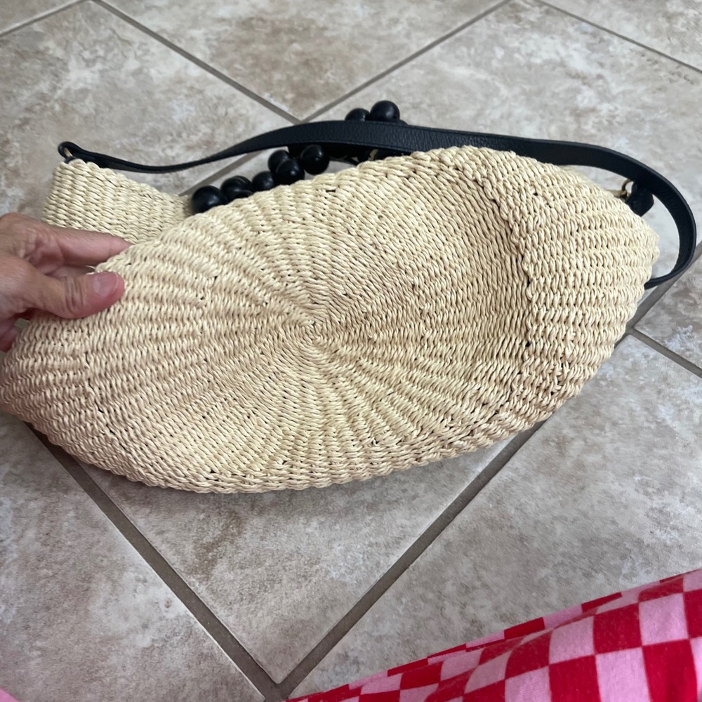 Chico's Woven Raffia Beaded Handle Crossbody Bag Beige Black Leather Trim - Picture 8 of 9